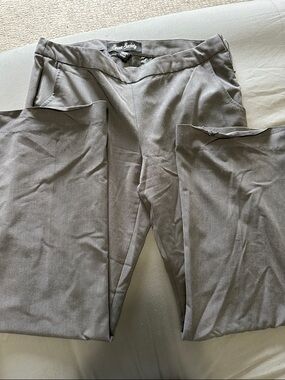 Gray Wide-Leg Women’s Pants